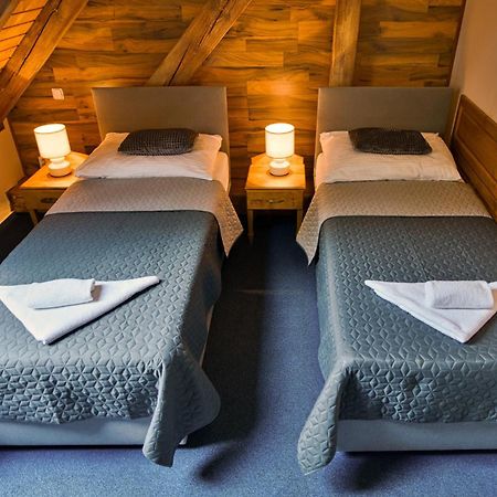 Hotel U Lipy Krusovice Экстерьер фото