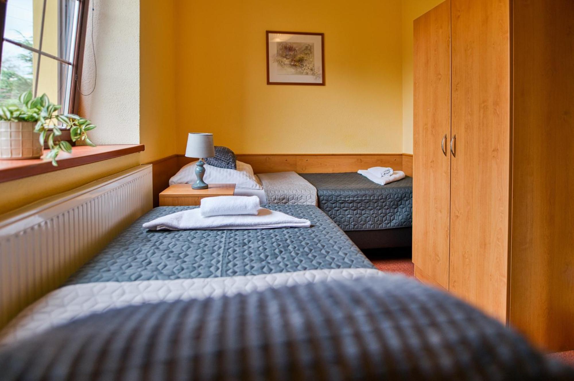 Hotel U Lipy Krusovice Экстерьер фото